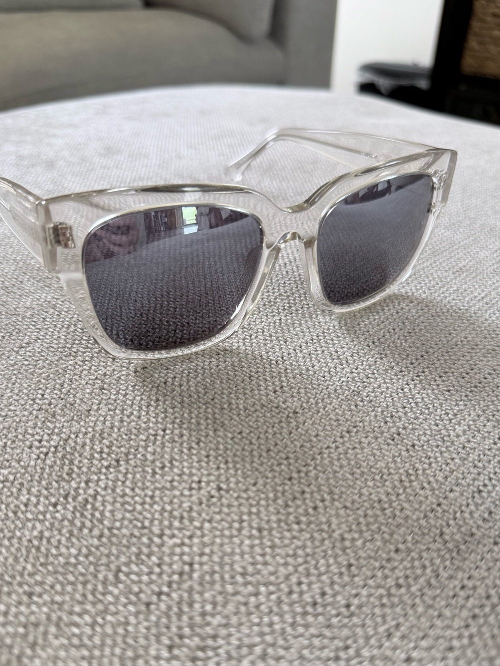 DIFF Bella II – Clear Frame + Dark Lens